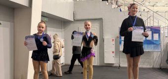 Фестиваль по фигурному катанию на коньках на «Приз Деда Мороза»